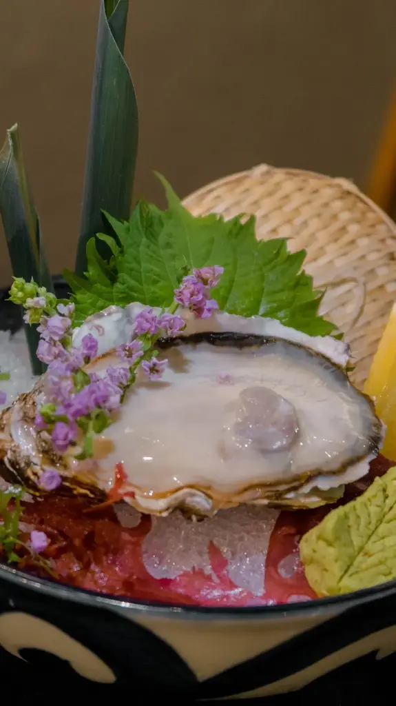 Japan Oysters Whole Shell 100-120g